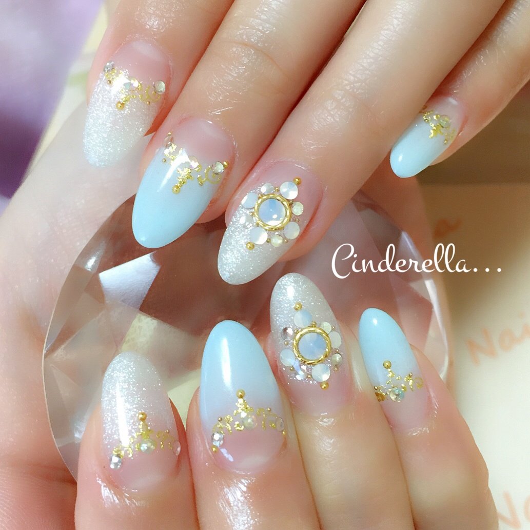 ハンド フレンチ グラデーション ビジュー ロング Nailroom Cinderellaのネイルデザイン No ネイルブック