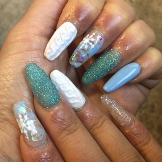 #ハンド #ジェルネイル #ながさだし #スクエアネイル #ロング #ウインターネイル #冬ネイル #冬 #ニットネイル #水色 #クリアネイル #セルフネイル #冬 #ハンド #ラメ #シースルー #ニット #ロング #スクエア #水色 #ジェルネイル #セルフネイル #nana co #ネイルブック
