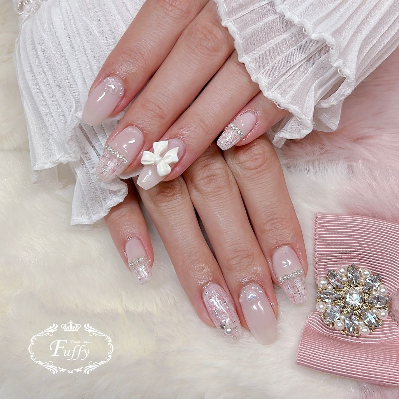 ハンド/ツイード/リボン/ワンホン/ミディアム - Fuffyのネイルデザイン