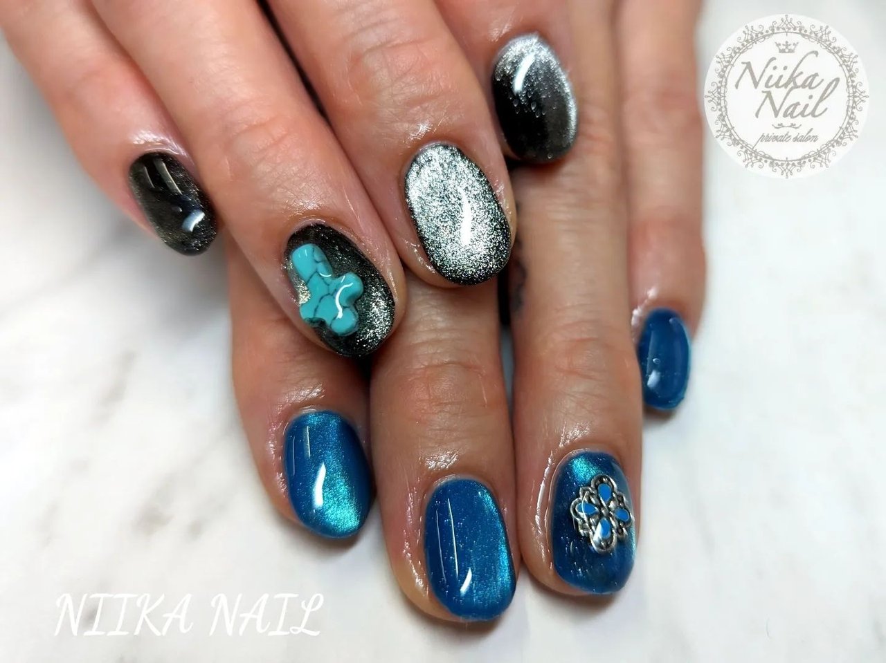 ネイルジェル〜マグネットキラキラ28色 クリアブルーのマグネットと