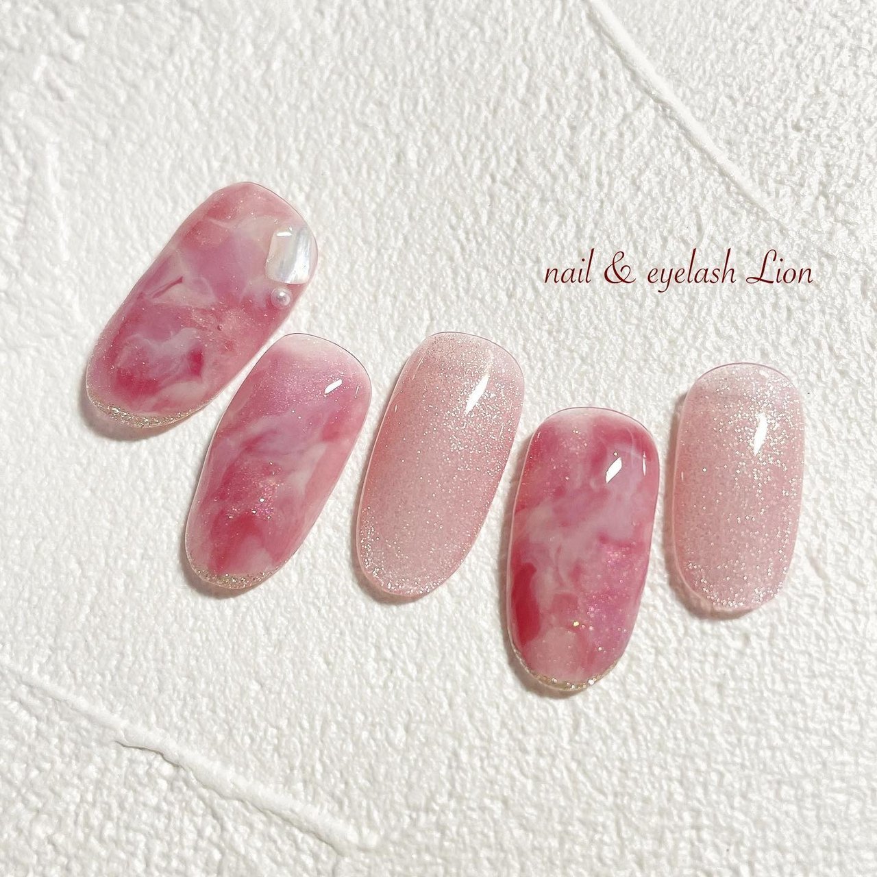 手が綺麗に見えるネイル/ハンド/ニュアンス/ミディアム/オーバル 