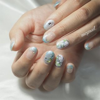 初春ネイル🌸🎍 
ブルーを基調に🩵
桜の花とジャスミンをご希望でした✨
清楚でキュートなお客様にとってもお似合いでした💖

ご来店ありがとうございました。
今年もどうぞよろしくお願いいたします💐

#桜ネイル#ジャスミンネイル#フラワーネイル#お花ネイル#フレンチネイル#さくらネイル#初春ネイル#新春ネイル#１月ネイル#ブライダルネイル#横浜ブライダルネイル#横浜ネイル#megnail#桜木町ネイルサロン #大人女子#大人ネイル #綺麗目ネイル#おしゃれさんと繋がりたい#上品ネイル#大人可愛いネイル#ネイル#ネイルアート#ネイルデザイン#ネイル好き #cute#エレガントネイル 
#おしゃれネイル#nailbook_fan #お正月 #成人式 #ブライダル #デート #ハンド #フラワー #アンティーク #大人 #ショート #オーバル #水色 #パステル #ジェルネイル #お客様 #megnail #ネイルブック