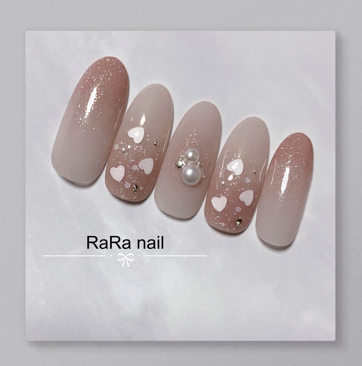 バレンタイン/ハンド/グラデーション/ハート/大人 - RaRa Nailのネイルデザイン[No.8565612]｜ネイルブック