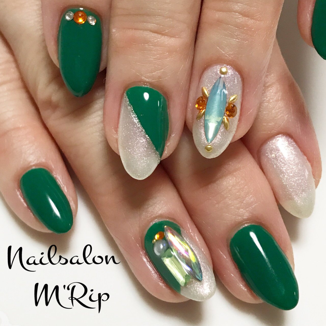 夏 リゾート パーティー ハンド 変形フレンチ 岐阜市 Nail Salon M Ripのネイルデザイン No ネイルブック