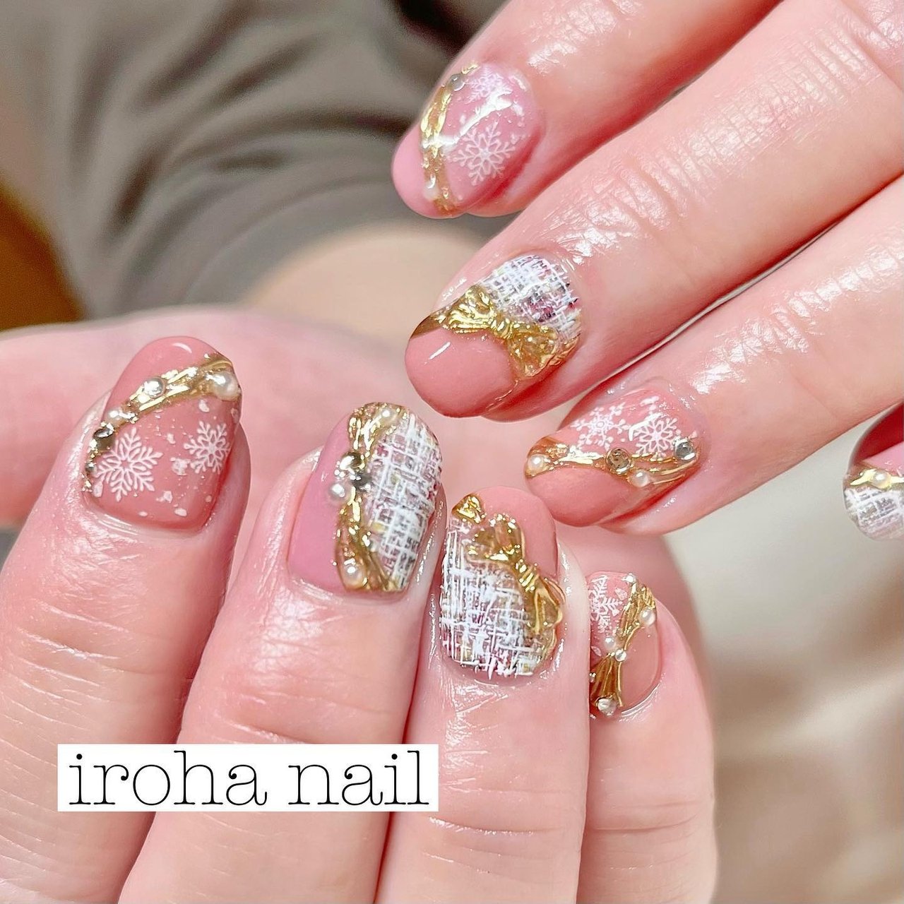 雪の結晶/ミラー/キラキラ/ピンク - iroha_nail.neのネイルデザイン[No