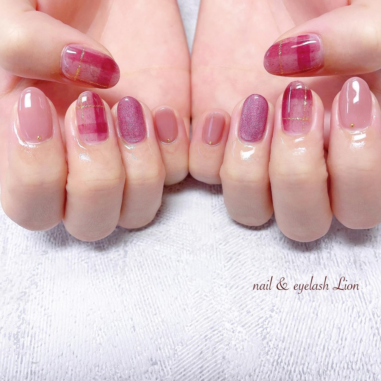 no.028いちご ネイルチップ ガーリー ピンク 赤 マグネット チェック