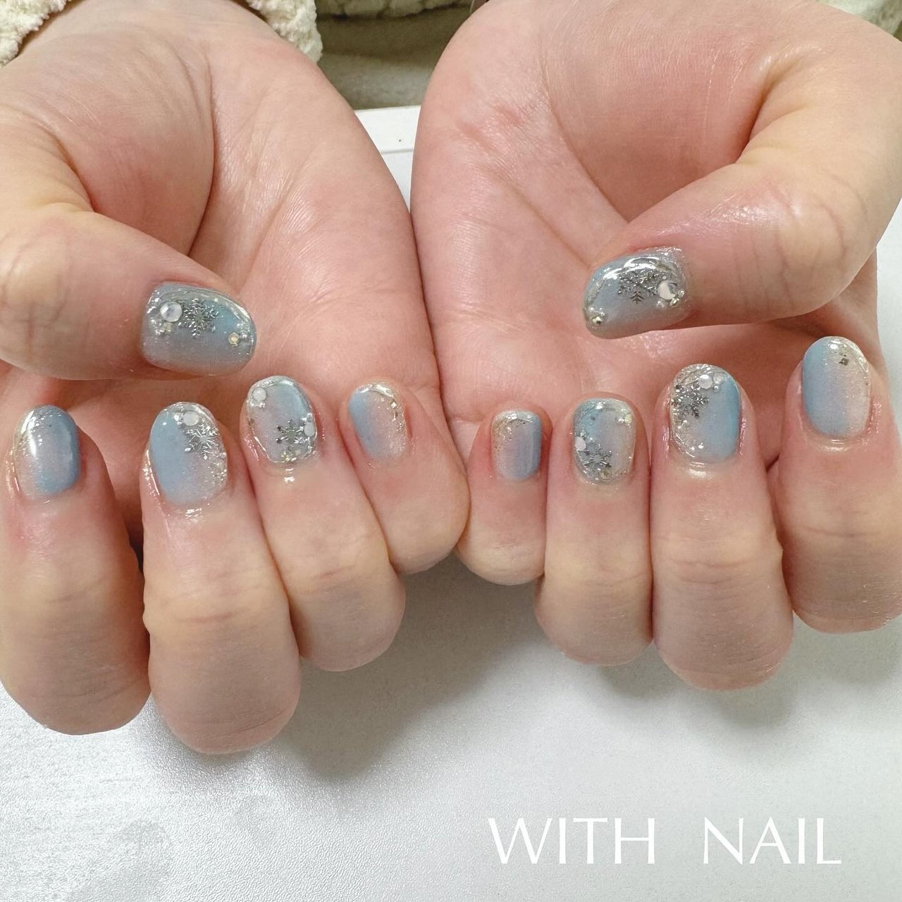 冬/雪の結晶/ミラー/水色/ブルー - WITH NAIL maryのネイルデザイン[No