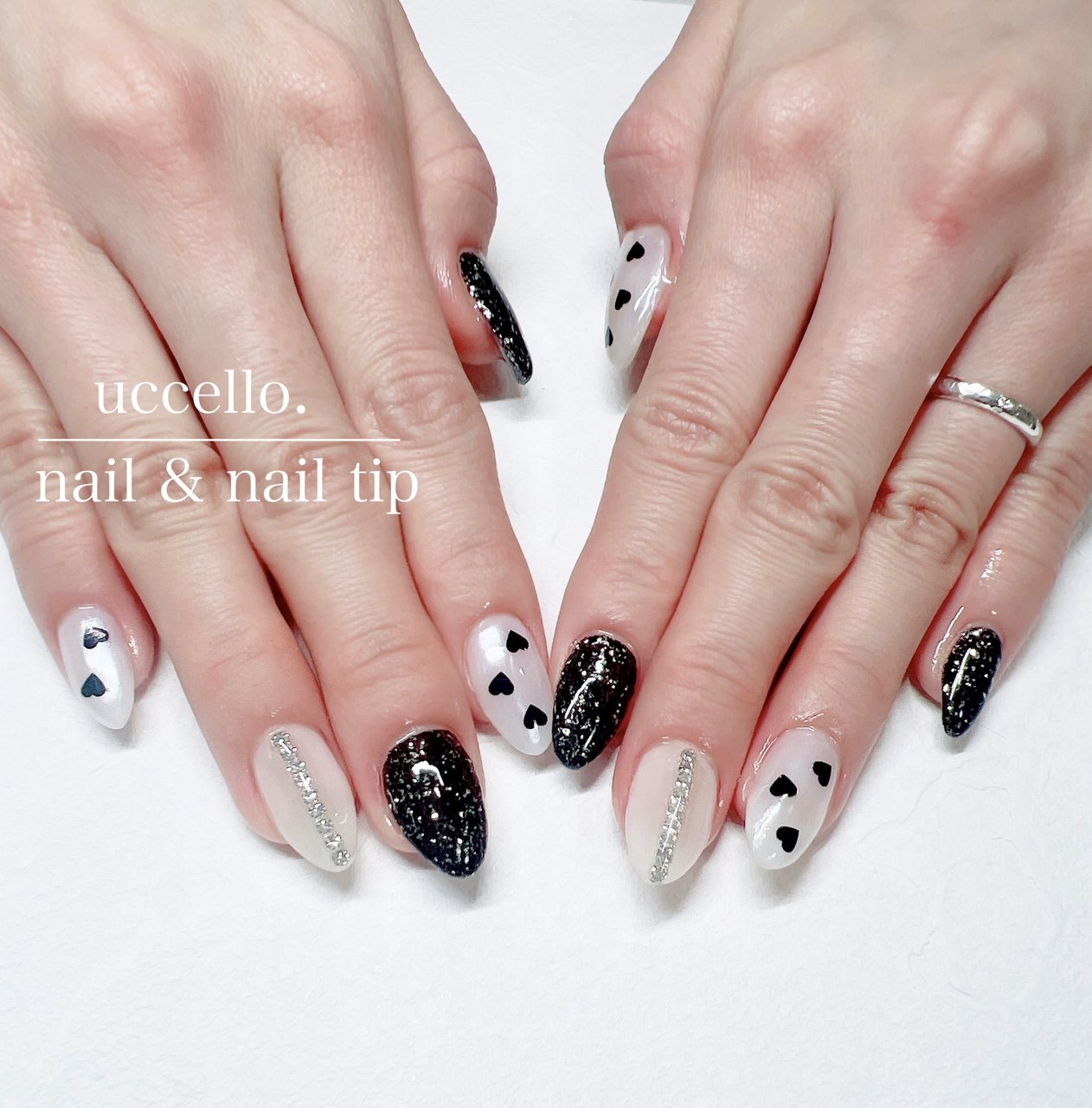 ハート/ホワイト/ブラック - uccello.nailのネイルデザイン[No