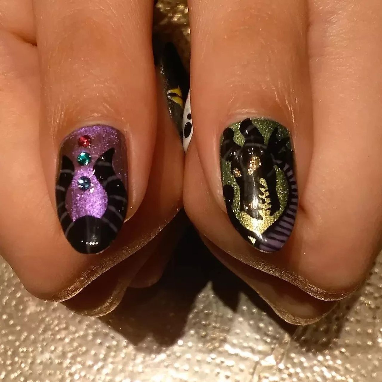 痛ネイル/ステンドグラス/キラキラ - 青凛のネイルデザイン[No.8585477