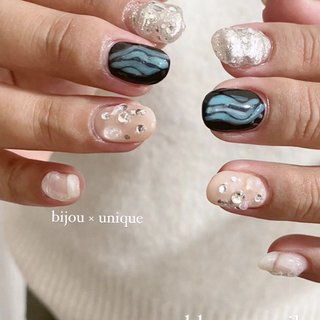 ＿＿＿＿＿＿＿＿＿＿＿＿＿＿＿＿＿＿＿＿ 
my choice 参考design・・・⚫︎⚪︎ 

キラッキラ✖️unique nail✨
＿＿＿＿＿＿＿＿＿＿＿＿＿＿＿＿＿＿＿＿

#松原市#松原市ネイルサロン#北花田#八尾市#あびこ#長居#平野#堺市北区#ネイルサロン#堺市#堺市ネイルサロン#北花田#ネイリスト#自宅サロン#ジェルネイル#大阪#個性派ネイル#クリスマスネイル#ちぐはぐネイル#冬デザイン#手書きアート#手書きネイル#アートし放題#うねうねネイル#ビジューネイル#ラインストーン#ミラーネイル#スタッズ#ネイルブック #オールシーズン #ハンド #ビジュー #ラメ #ぷっくり #キラキラ #個性派 #ショート #ラウンド #ベージュ #ブラック #カラフル #ジェルネイル #お客様 #bloom_ nail #ネイルブック