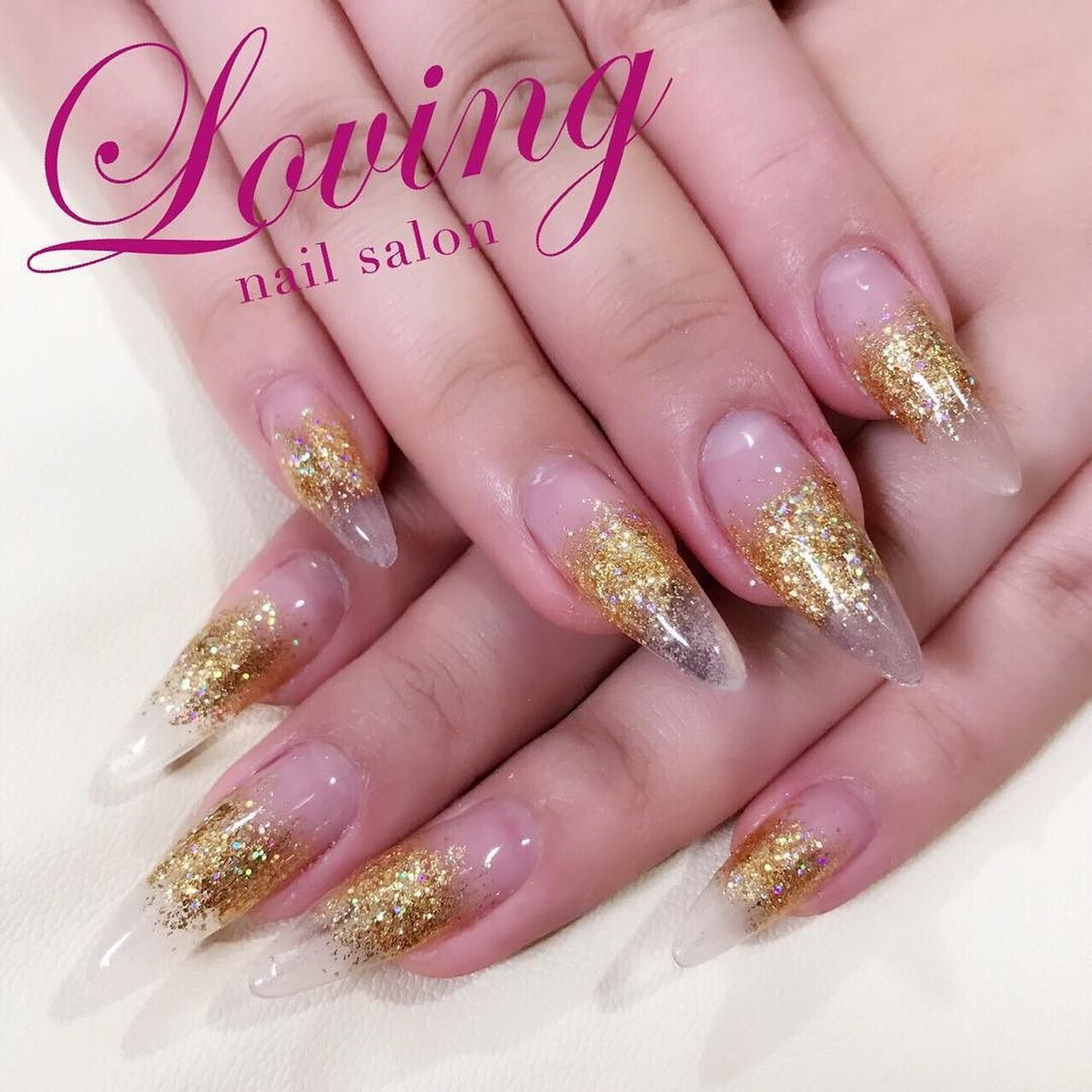 ハンド/ラメ/ロング/クリア/ゴールド - Lovingのネイルデザイン[No