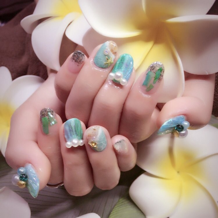 夏 旅行 海 リゾート ハンド Nail Salon 華縁 Nailist Yoshikoのネイルデザイン No ネイルブック