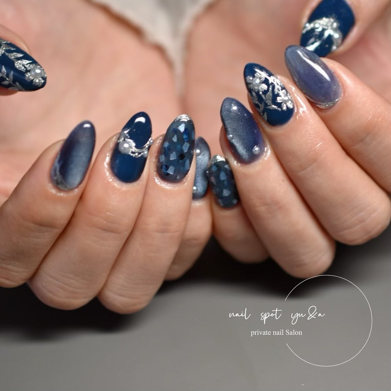 マグネット/レース/ちゅるん/ネイビー - nail spot yu&aのネイル 