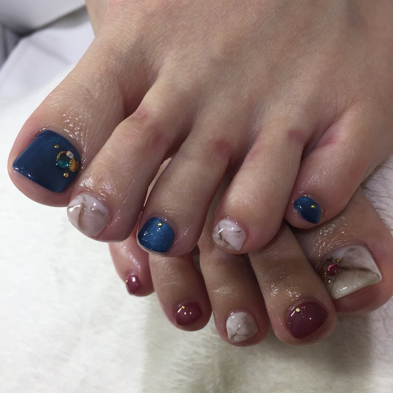 オールシーズン デート 女子会 フット 大理石 Nailsalon Mahinaのネイルデザイン No ネイルブック