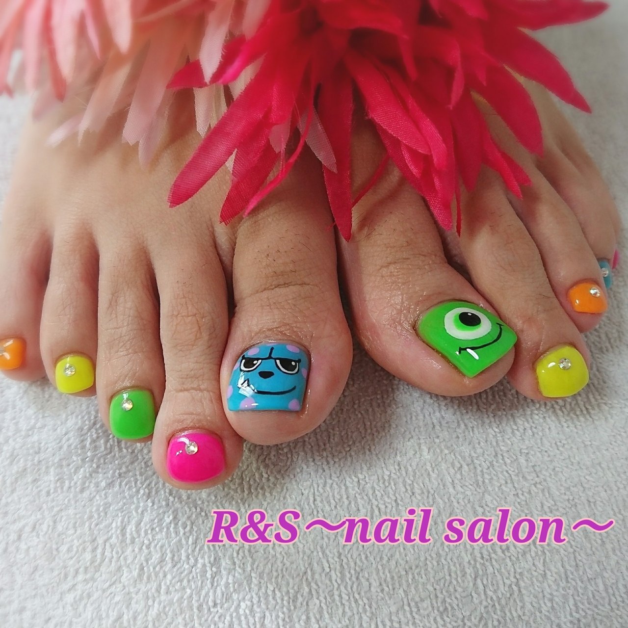 夏 フット キャラクター ショート ピンク R And S Nail Salonのネイルデザイン No ネイルブック