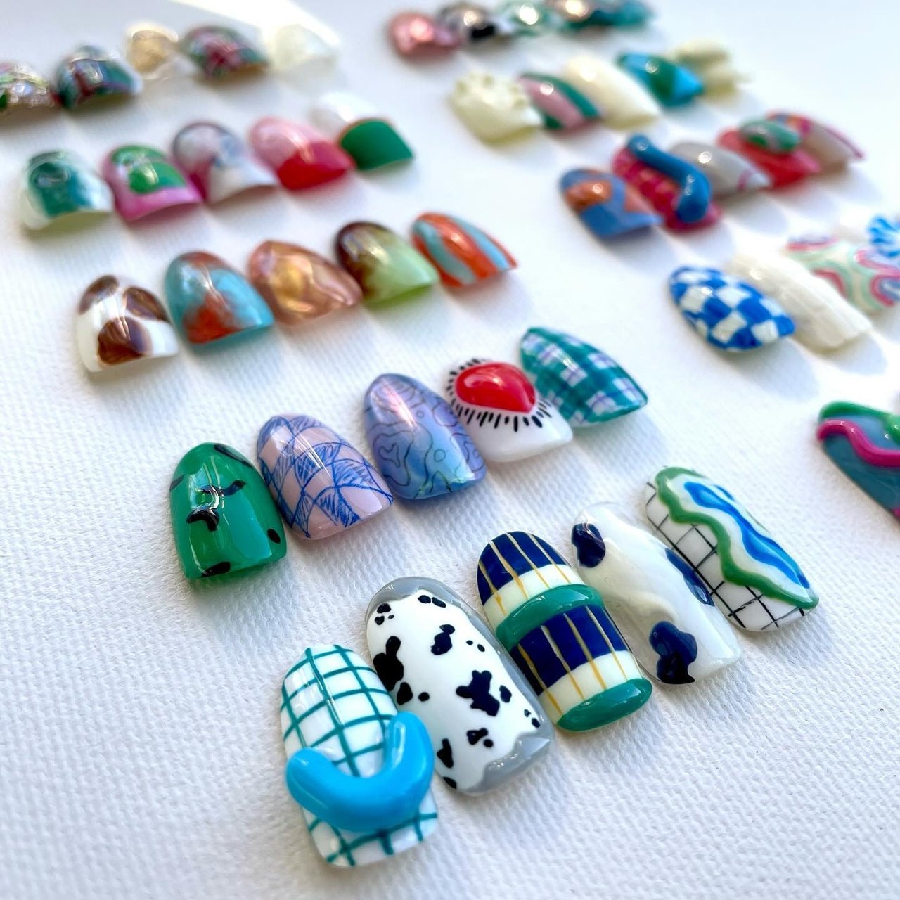 ニュアンス/個性派/カラフル/ネイルチップ - Atelier COMOのネイル