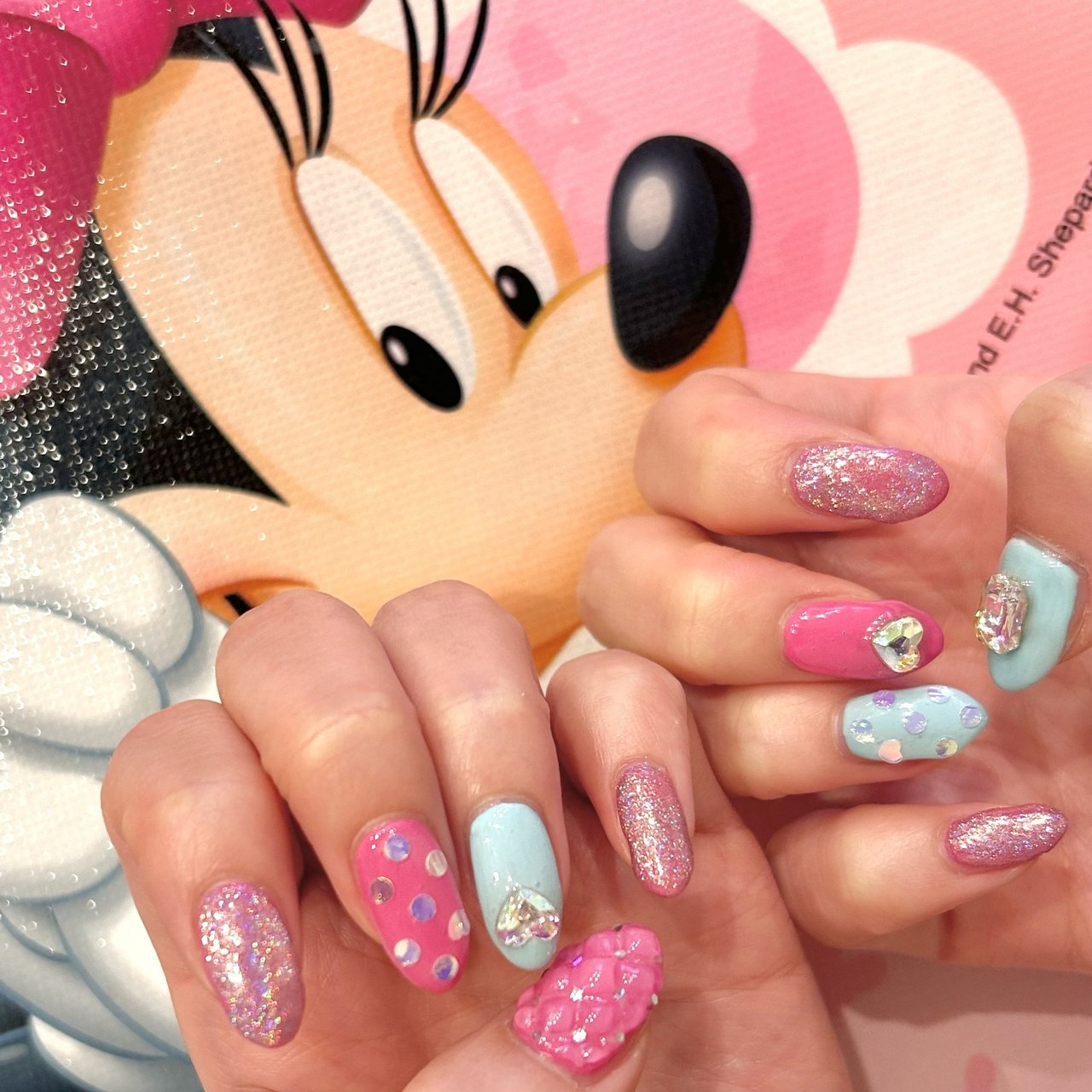 ②パルパルーザ**ミニーちゃんネイル** ミニーちゃん風のかわいい