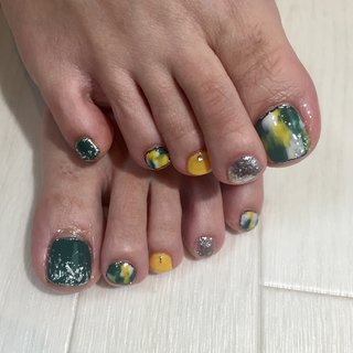 ダイダイネイル #夏 #梅雨 #海 #フット #ラメ #ワンカラー #タイダイ #ニュアンス #ショート #イエロー #グリーン #シルバー #h_chocolat #ネイルブック