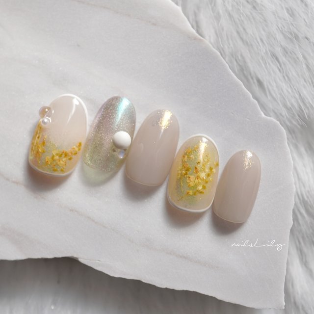 指先から幸せをもたらすミモザネイルで毎日をHappyに♡|2024最新ネイル  