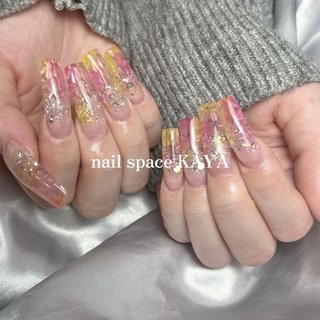 #ステンドグラス #手が綺麗に見えるネイル #春 #オールシーズン #ハンド #ステンドグラス #マーブル #ロング #スクエア #ピンク #イエロー #パステル #スカルプチュア #nailspacekaya #ネイルブック