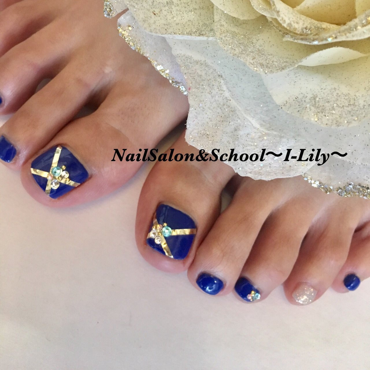 オールシーズン 海 オフィス フット ワンカラー Nailsalon School I Lily アイ リリーのネイル デザイン No ネイルブック