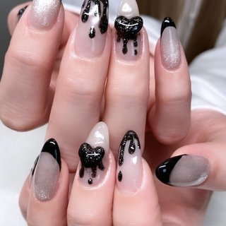 #ホワイト #大人ネイル #ハート #ブラック#イニシャル#個性派 #個性派ネイル #ニュアンスネイル #スクエアオフ #大人可愛い #大人ニュアンスネイル #富山市ネイル #ニュアンス#ハート#ぷっくり#マグネット #春 #オールシーズン #ライブ #推し活 #ハート #マグネット #アイシング #ホワイト #ブラック #シルバー #s__salon918 #ネイルブック