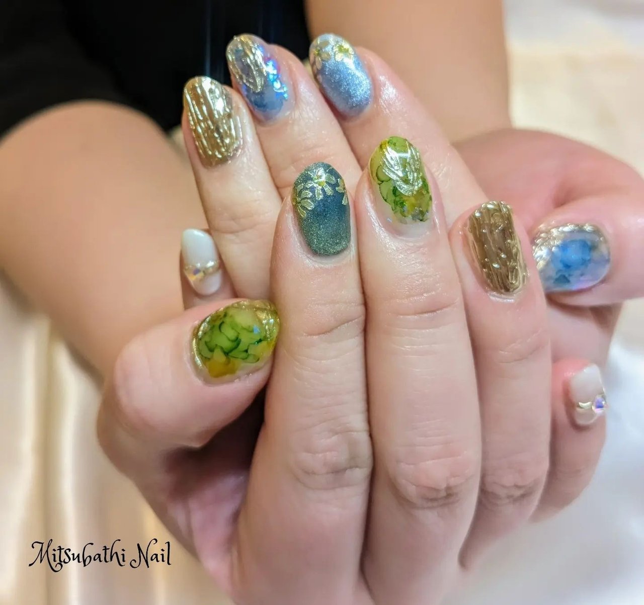 春/ハンド/フラワー/ニュアンス/マグネット - mitsubachi_nailのネイル 