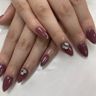 パープルカラーのバーチャルフレンチ🌸 大人っぽいくすみカラー💜
ビジューがアクセント👑

♔オフ、マシンケア込
新規オフ無料！

駅チカサロン👑
JR船橋駅から徒歩4分
京成船橋駅から徒歩8分
花輪インターから20分ほど

近隣の駐車場でイトーヨーカドー提携の駐車場がありますのでそちらが1番お安いです！

1/26
リニューアルオープン😇🎉
先着順オープン記念Aujuaくじ引き開催中😍

defiageでのホットペッパーの掲載は12/20までになります
12/21以降にクーポンとメニューを作戦次第
【aitaskokomo】にて掲載致します。

✼••┈┈┈┈••✼••┈┈┈┈••✼
📍ご予約、カタログフォトなどはこちら·͜·ᰔᩚ

◾︎hotpepperBeauty

→https://beauty.hotpepper.jp/kr/slnH000684012

◾︎𝕝𝕟𝕤𝕥𝕒𝕘𝕣𝕒𝕞
@s.nail_s_
https://instagram.com/s.nail_s_?igshid=OGQ5ZDc2ODk2ZA==

◾︎公式LINE
aitas kokomo
(@776cbmkg)

✼••┈┈┈┈••✼••┈┈┈┈••✼
📍営業時間

平日11-20 (最終受付19:00)

土日祝10-19:30(最終受付18:30)

お休みが不定休になりました🙇‍♂️

ご質問等ございましたら
お気軽にお申し付けください！
インスタグラムや公式LINEからのメッセージでも可能です🌸

個性的な物などお客様の御要望に答えられるよう全力を尽くします🍀*゜なんなりとお申し付け下さい👑
パラジェル&フィルイン対応店🌸

aitas kokomo
〒273-0005
千葉県船橋市本町6-2-2 プレジール船橋本町1F

☎047-406-5358

#ネイル #nail #nails #パラジェル #フィルイン 
#ベース一層残し #ベースフィルイン #パラジェル使用 
#手書きネイル #手書きネイルアート #アートが得意なサロン #ワンカラー #グラデーション #ラメグラデーション #カラーグラデーション #フレンチ #フレンチネイル #マグネットネイル #早い #子供ok #シースルー #オールシーズン #ジェルネイル #ナチュラル #キャラクターネイル #マシンケア #シンプルネイル #お客様ネイル #千葉 #船橋 #船橋駅 #京成船橋 #aitaskokomo #個室サロン #オフィスネイル #オフ無料 #埋めつくしネイル #パーツネイル #リボンネイル #スタッツネイル #お客様 #コフィン #バレリーナネイル #スクエア #スクエアオフ #オーバル #ラウンド #ロング #ポイント #2023冬ネイル #ミラーネイル #個性派 #2023秋ネイル保存版 #2023ネイル #2024年 #2024春ネイル保存版 #駅チカ #安い #リーズナブル #オーロラ #クリア #ホワイトネイル #ベージュネイル #トレンドネイル #長さ出し10本 #学割 #学割U24 #メンズ #メンズok #メンズネイル #長さ出し #スカルプ #持ち込み #オフのみ #ワンホンネイル #韓国ネイル #ニュアンスネイル #深爪ネイル #はあとネイル #フット #フットネイル #キラキラ #パーツネイル #オーロラネイル#ビジューネイル #バーチャルフレンチ #バーチャルフレンチネイル #スキニーフレンチ #くすみカラー #くすみパープル #船橋 #千葉 #aitaskokomo #オールシーズン #デート #女子会 #ハンド #フレンチ #ビジュー #ラメ #ワンカラー #韓国 #ロング #ポイント #パープル #シルバー #スモーキー #ジェルネイル #お客様 #aitas kokomo #ネイルブック