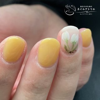 イエロー(黄)/チューリップのネイルデザイン(2ページ目)｜ネイルブック 