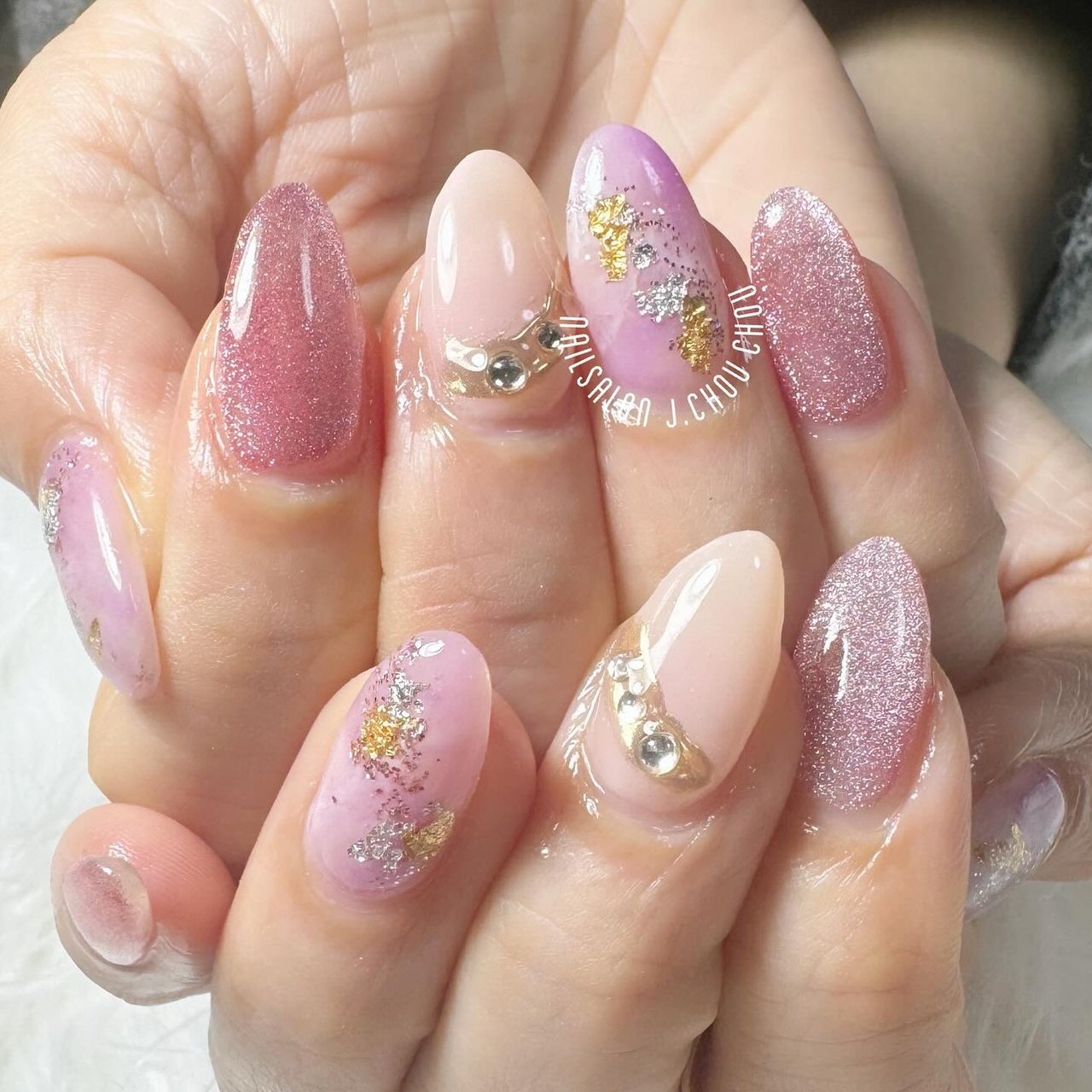 キラキラ/ピンク/ジェルネイル - J.chou-chou.NAILのネイルデザイン[No