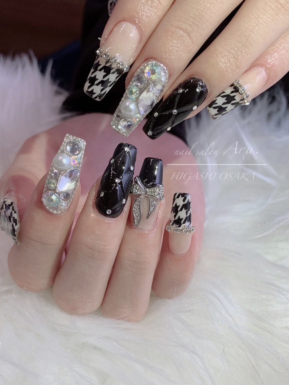 ライトブルーキルティングデカパーツQUEENネイルチップ ネイル