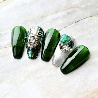 人気順｜シルバー(銀)/エメラルドグリーンのネイルデザイン｜ネイルブック 