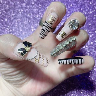 2025年】新着順｜セルフネイル/＃シャネルネイルのネイルデザイン