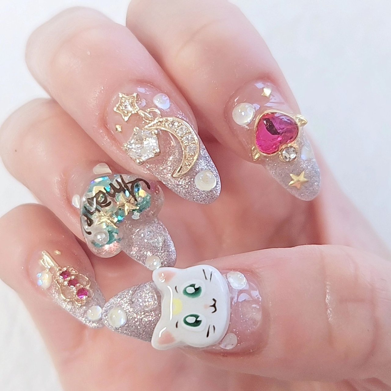 推し活/ビジュー/キラキラ - Nail salon Wisteriaのネイルデザイン[No