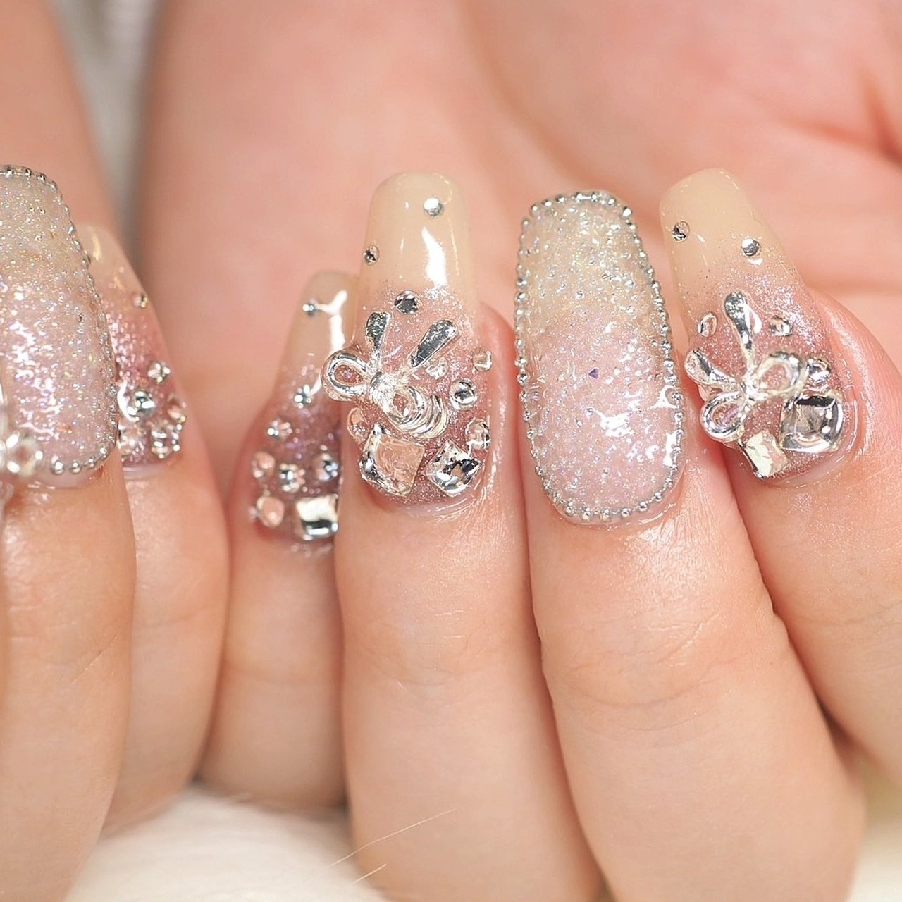 ビジュー/リボン/キラキラ/韓国 - n_kiraraのネイルデザイン[No