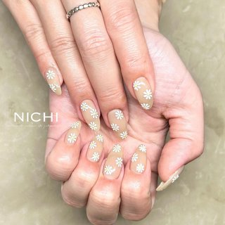 2024年】新着順｜ベージュ(ヌーディー)/#マーガレットネイルのネイル  