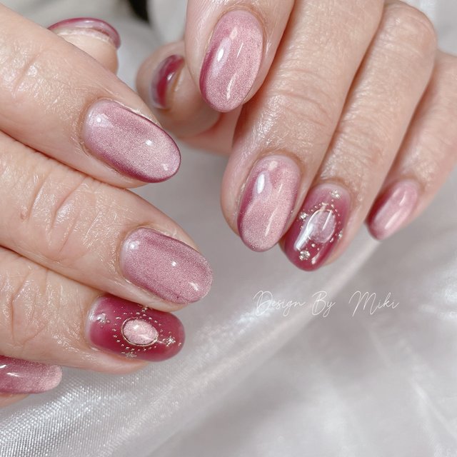 マグネットの神秘的な輝きに惹かれる♡ブローチビジューネイル|2024  