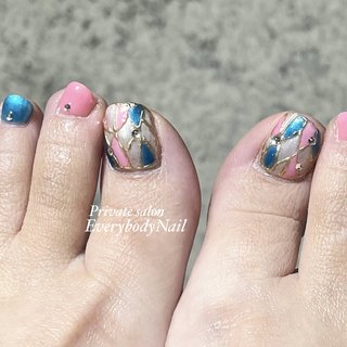 ステンドグラスネイル💅 
#ステンドグラス #ステンドグラスネイル #初夏 #初夏ネイル #夏ネイル #夏ネイルデザイン #フット #フットネイル #フットネイルデザイン #フットネイル夏 #カラフルネイル #カラフル 

ご覧頂きありがとうございます💕

EverybodyNail 【エブリバディネイル】

岡山市北区問屋町プライベートサロン

instagram ⇨everybodynail 

こんな方におすすめ☞
💎 大人上品ネイルが好き
💎ニュアンスネイルも好き
💎トレンドデザインもやりたい
💎技術&知識の豊富なネイリストに施術して欲しい
💎完全プライベート空間でゆっくり過ごしたい
💎丁寧で痛くない施術をして欲しい

【住所】 岡山県岡山市北区問屋町
　　　　(ご予約後に詳しい住所お伝えします)
【アクセス】JR北長瀬駅より🚌5分、辰巳西バス停徒歩1分、問屋町入り口バス停徒歩3分、敷地内🅿️有
【営業時間】9:00~17:00(時間外応相談)
【定休日】 土曜、祝日
【施術料金】♦︎初回他店オフ無料♦︎

◎お子様連れok(事前に年齢人数をご連絡下さい。)
※移動式ベビーベッド、キッズチェアをご利用頂けます。

💕ご来店、心よりお待ちしています💕

〜ご予約、お問い合わせ〜

♦︎ネイルブック
♦︎Instagram ☞ everybodynail 
♦︎公式LINE ☞ID【@ 766dmuxw】 #春 #夏 #海 #リゾート #フット #ステンドグラス #ショート #スクエア #カラフル #ジェルネイル #お客様 #〜EverybodyNail〜 yukari #ネイルブック