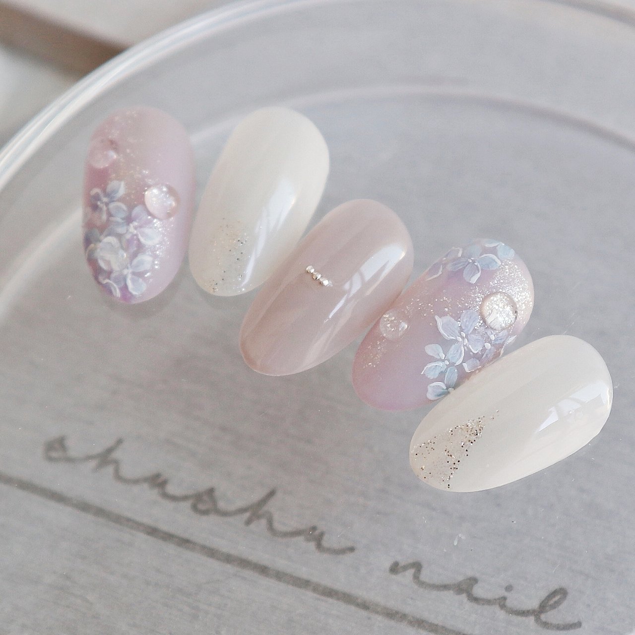 梅雨/ハンド/フラワー/水滴/キラキラ - shushu nailのネイルデザイン