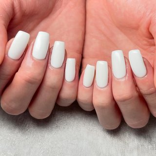 人気順｜スクエア/#白ワンカラーネイルのネイルデザイン｜ネイルブック