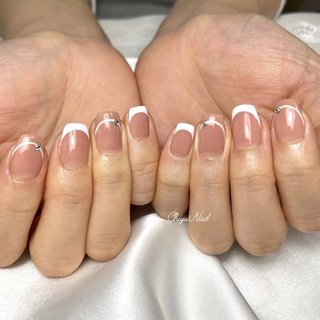 ▫️シンプルデザインコース ⁡
・ご新規様 ¥12,000 (2,000円相当のオイルプレゼント🎁)
⁡
・2回目以降 ¥11,000 (オイルおかわり無料✨)
⁡
当店は自爪育成サロンです❣️
可愛いデザインを楽しみながら縦長の美しいお爪へと導きます💅
⁡
自爪風仕上げなどもございますのでお仕事上ネイルができない方もこっそり育成できます🙆‍♀️
⁡
カウンセリングのみでも大丈夫です🌟
⁡
お気軽にご相談下さい🧸
・
・
・
🤍お爪が薄い、割れやすい方
🤍噛み癖、むしり癖で深爪になっている方
🤍お爪の形が気になる方
🤍お爪がボコボコ生えてくる方
🤍ネイルのもちが悪い方
🤍お爪のピンクの部分を伸ばして綺麗な縦長のお爪にしたい方
🤍お仕事上ネイルができないのでバレずに自爪育成がしたい方
🤍お爪を痛めずにジェルネイルを楽しみたい方
🤍ネイルサロンに行ったことがなくて不安な方
・
・
⁡
Chiyu Nail
⁡
〒604-8226 
京都府京都市中京区西錦小路町２５５
poika四条烏丸 4B
⁡
営業時間
 11:00~21:00
(最終受付19時)
⁡
LINE ID @298vszvj
(検索はアットマークから)
⁡
#ChiyuNail #京都 #烏丸 #京都烏丸 #四条烏丸 #ネイルサロン #ジェルネイルサロン #ジェルネイル #自爪育成 #深爪緩和 #深爪矯正 #バレないネイル #自爪風仕上げ #自爪風カラー #マット仕上げ #血色カラー #ナチュラルネイル #ナチュラルカラー #職場OK #オフィスネイル #シンプルネイル #キラキラ #大人可愛いネイル #癒しネイル #美爪クリエイター #肌なじみカラー
⁡ #手が綺麗に見えるネイル #ハンド #フレンチ #大人 #ショート #スクエアオフ #クリア #ベージュ #ピンク #ジェルネイル #お客様 #Hanae #ネイルブック