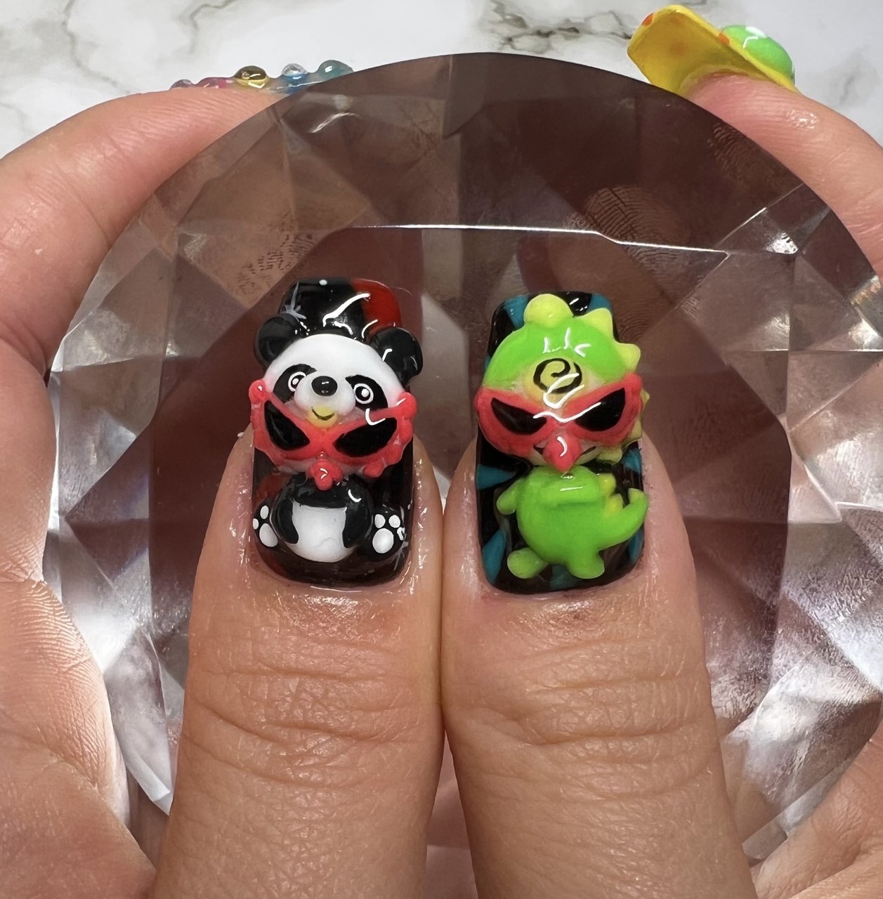 ハンド/痛ネイル/3D/ミディアム/カラフル - 𝒞𝒽𝒾𝓃𝒶のネイル