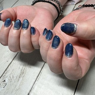 お持ち込みデザイン💙 1ヶ月お付け替えです
#マグネットネイル #ワンカラーネイル
#東大和市ネイルサロン
#大人ネイル
#大人上品ネイル 

綺麗😍
いつもありがとうございます♪ #オールシーズン #梅雨 #七夕 #海 #ハンド #ラメ #マグネット #ギャラクシー #大人 #キラキラ #ショート #オーバル #ブルー #ネイビー #シルバー #ジェルネイル #お客様 #kanonail 東京都東大和市　自宅サロン #ネイルブック