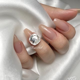 ▫️ワンカラー ⁡
・ご新規様 ¥9,500 (2,000円相当のオイルプレゼント🎁)
⁡
・2回目以降 ¥8,500 (オイルおかわり無料✨)
⁡
当店は自爪育成サロンです❣️
可愛いデザインを楽しみながら縦長の美しいお爪へと導きます💅
⁡
自爪風仕上げなどもございますのでお仕事上ネイルができない方もこっそり育成できます🙆‍♀️
⁡
カウンセリングのみでも大丈夫です🌟
⁡
お気軽にご相談下さい🧸
・
・
・
🤍お爪が薄い、割れやすい方
🤍噛み癖、むしり癖で深爪になっている方
🤍お爪の形が気になる方
🤍お爪がボコボコ生えてくる方
🤍ネイルのもちが悪い方
🤍お爪のピンクの部分を伸ばして綺麗な縦長のお爪にしたい方
🤍お仕事上ネイルができないのでバレずに自爪育成がしたい方
🤍お爪を痛めずにジェルネイルを楽しみたい方
🤍ネイルサロンに行ったことがなくて不安な方
・
・
⁡
Chiyu Nail
⁡
〒604-8226 
京都府京都市中京区西錦小路町２５５
poika四条烏丸 4B
⁡
営業時間
 11:00~21:00
(最終受付19時)
⁡
LINE ID @298vszvj
(検索はアットマークから)
⁡
#ChiyuNail #京都 #烏丸 #京都烏丸 #四条烏丸 #ネイルサロン #ジェルネイルサロン #ジェルネイル #自爪育成 #深爪緩和 #深爪矯正 #バレないネイル #自爪風仕上げ #自爪風カラー #マット仕上げ #血色カラー #ナチュラルネイル #ナチュラルカラー #職場OK #オフィスネイル #シンプルネイル #キラキラ #大人可愛いネイル #癒しネイル #美爪クリエイター #肌なじみカラー
⁡ #手が綺麗に見えるネイル #ハンド #キラキラ #韓国 #ロング #スクエアオフ #クリア #ピンク #ジェルネイル #お客様 #第6回 KISS NEW YORK ネイルデザインコンテスト #Hanae #ネイルブック