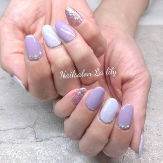 パステルカラーで、ニュアンスネイル💕 
店内サンプルより、お選び頂きましたぁ
人差しのオーロラストーンと、小指のラメ✨にテンションが上がりますねぇ

いつもご来店くださいまして
誠にありがとうございますm(__)m❤️

＊＊＊＊＊＊＊＊＊＊＊＊＊＊＊＊＊＊＊＊＊

⭐ご新規のお客様オフ代無料⭐

#ご予約はネイルブックから
#お電話でもお待ちしております 
#プライベートネイルサロン 
#隠れ家風ネイルサロン
#ネイルサロン郡山市富久山町

＊＊＊＊＊＊＊＊＊＊＊＊＊＊＊＊＊＊＊＊＊

💎完全予約制サロンです💎

当日ご予約希望の方は
お電話ですとスムーズです🍀
TEL 070-4109-2396

＊＊＊＊＊＊＊＊＊＊＊＊＊＊＊＊＊＊＊＊＊

⭐営業時間外（9:30〜20:00）の
　　　　　　　　メッセージの返信には対応しておりません

⭐時間外営業については、追加料金にて応相談

＊＊＊＊＊＊＊＊＊＊＊＊＊＊＊＊＊＊＊＊＊

📌月曜定休日(その他)

📌営業時間 平日9:30~18:15(最終入店)~20時

 日曜9:30~16:00（最終入店）~18:00

＊＊＊＊＊＊＊＊＊＊＊＊＊＊＊＊＊＊＊＊＊

💳️カード支払いOK
VISA. mastercard. DlSC○VER.
AMERICAN EXPRESS. JCB.
Diners Club.

＊＊＊＊＊＊＊＊＊＊＊＊＊＊＊＊＊＊＊＊＊

#ネイルブック掲載店
#ネイルデザイン
#寒色系ネイル 
#寒色系ネイルデザイン 
#上品ワンカラーネイル 
#オフィスネイル
#オフィスネイルデザイン
#上品カラーネイル
#ニュアンスネイル
#親指可愛いネイル
#親指可愛いネイルデザイン
#大人上品なネイル 
#大人上品ネイルデザイン 
#大人上品なネイルが得意です 
#大人可愛いネイル
#大人可愛いネイルデザイン
#nail #nailbook_fan
#nailart #梅雨 #リゾート #ライブ #女子会 #ハンド #ビジュー #ワンカラー #ニュアンス #ミディアム #オーバル #パープル #シルバー #パステル #ジェルネイル #お客様 #Lilly #ネイルブック