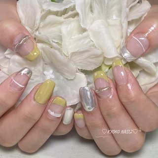 お持ち込みデザイン💅 #フレンチネイル #フレンチ #フレンチネイルデザイン #ミラー #ミラーネイル #ぷっくり #ぷっくりネイル #ぷっくりアート #ワンカラー #ワンカラーネイル #オールシーズン #ハンド #フレンチ #ワンカラー #ミラー #ぷっくり #ミディアム #スクエア #イエロー #グリーン #ジェルネイル #お客様 #Kyoko nail #ネイルブック