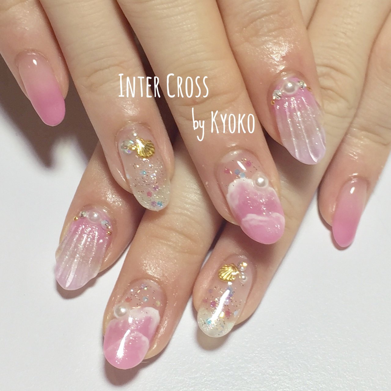 夏 旅行 海 リゾート ラメ Intercross Nailインタークロス池袋のネイルデザイン No ネイルブック