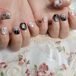 #ニュアンスネイル#スクエア#ショートスクエア#ショートネイル#短いスクエア#りぼん#ミラーネイル#ブラックネイル #kana #ネイルブック