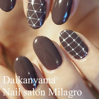  【one point art】
手描き #市松模様 風ネイル🖌

___________________________________________________

🌟Instgram👉🏼nail_milagro
フォローして下さい💓

💁🏻こんなお悩みの方ご連絡下さい。
✔︎健康なお爪のままネイルをしたい。
✔︎お爪を休めながらネイルをしているけど、
本当はずっと継続してやりたい。
✔︎お爪に優しいネイルが良い。
✔︎手描きアートを楽しみたい。
…など。

お爪に優しいジェルネイルのオフ(フィルイン)で
乾燥から守りながら
「健康なお爪のまま」
ネイルを楽しんで頂けます！

「健康なお爪に導きながら」続けられます。
一緒に「お爪の筋トレ」しましょう💪

_______________________________________________________
▶︎予約方法
LINE@からも受付けてます。
《LINE ID》
@zyo2833v
☝️@からがIDです！
◯ご予約
○お問い合わせ
◯ご相談
気軽にメッセージして下さい！
友達登録宜しくお願い致します。

🌟ネイルブックを見たとお伝え下さい！
_______________________________________________________
【代官山ネイルサロンMilagro(ミラグロ)
アセトンを使わない
爪に優しい 乾燥から守る高技術フィルイン】
*
🏢東京都渋谷区恵比寿西2-20-8
代官山パーフェクトルーム 414号室
✔︎月曜休み(祝日営業。翌日火曜休み)
✔︎11時〜21時(最終受付19時)
☎️💁080-3094-6554
💌nail.milagro@gmail.com
#nail #ネイル #ジェルネイル #ネイルアート #代官山 #代官山ネイル #代官山ネイルサロン #恵比寿 #中目黒 #渋谷 #手描きネイル #手描きアート #フィルイン #爪に優しい #アセトン使わない #夏ネイル #幾何学模様 #オールシーズン #オフィス #デート #女子会 #ハンド #シンプル #ワンカラー #幾何学模様 #和柄 #ミディアム #ブラウン #スモーキー #ジェルネイル #お客様 #宮澤 麻貴 #ネイルブック