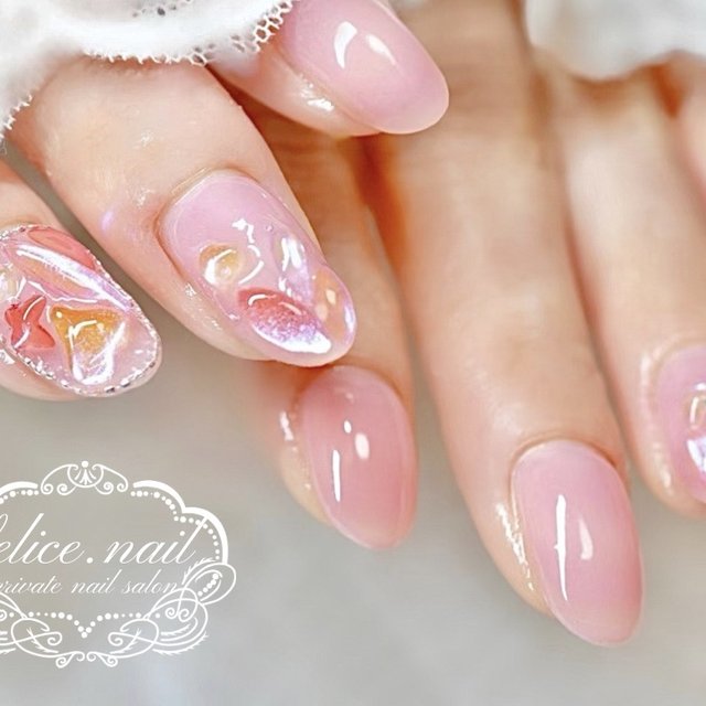 2024年人気ネイルデザイン15選】うるちゅる♡涼しげ氷ストーンネイル